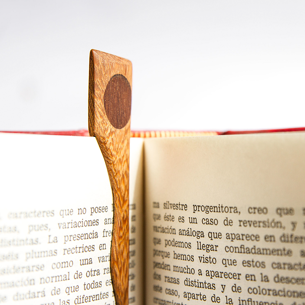 Separador de libros en taracea – TemTis – Artesanías que Dejan Huella